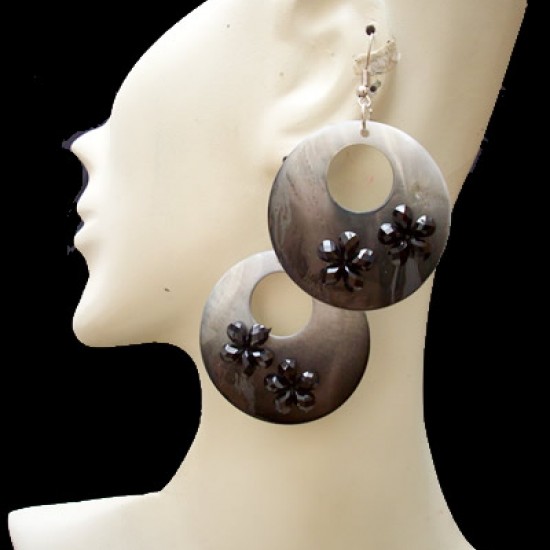 WHOLESALE NACRE EARRINGS TYPE DONUT - VARIED COLORS WHOLESALE NACRE EARRINGS TYPE DONUT - VARIED COLORS