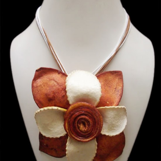 WHOLESALE ORANGE PEEL NECKLACE TYPE FLOWER VARIED COLORS