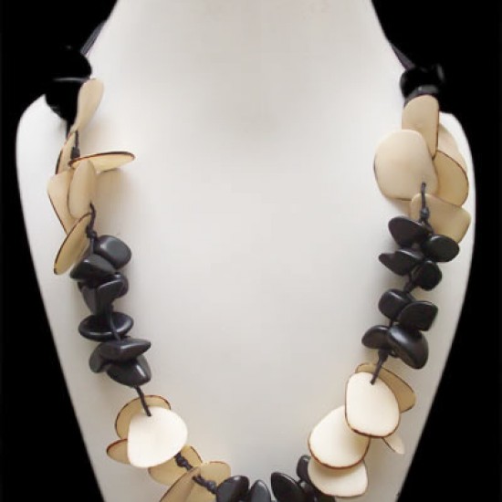 WHOLESALE TAGUA CHIPS NECKLACE WITH GRAVELS 