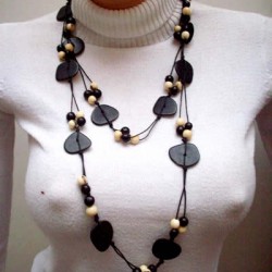 WHOLESALE TAGUA NUT HEART NECKLACES WITH AZAID SEEDS     