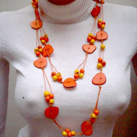 WHOLESALE TAGUA NUT HEART  NECKLACES  WITH AZAID SEEDS        