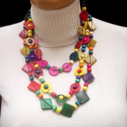 BRASILEAN COCONUT NECKLACES MULTICOLOR 