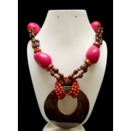  NECKLACE OF COCONUT AND TAGUA