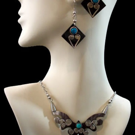 WHOLESALE BULL HORN SETS NECKLACES SEVERAL MODELS WHOLESALE BULL HORN SETS NECKLACES SEVERAL MODELS