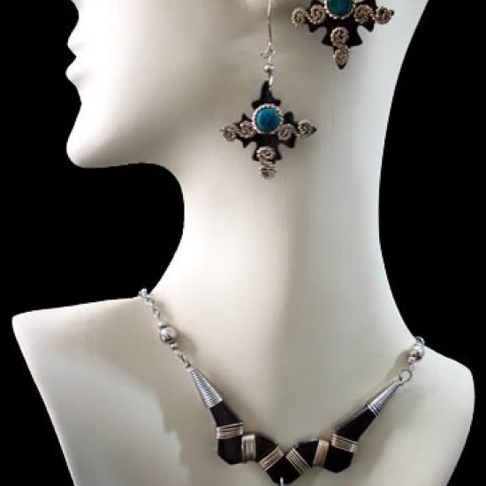 WHOLESALE BULL HORN SETS NECKLACES SEVERAL MODELS WHOLESALE BULL HORN SETS NECKLACES SEVERAL MODELS