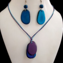 WHOLESALE TAGUA SETS NECKLACES FLAT SEEDS VARIED COLORS 